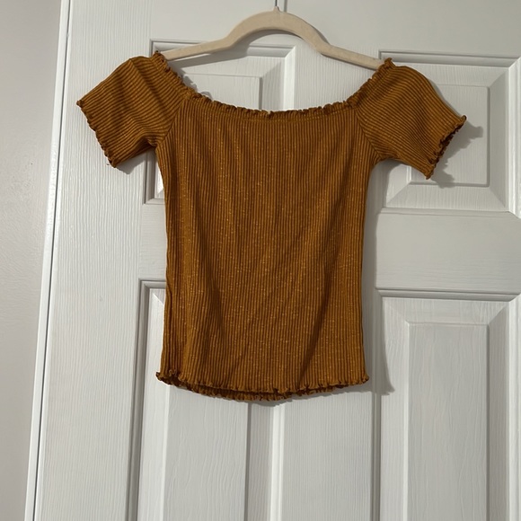 Yellow off shoulder top. - Picture 3 of 3